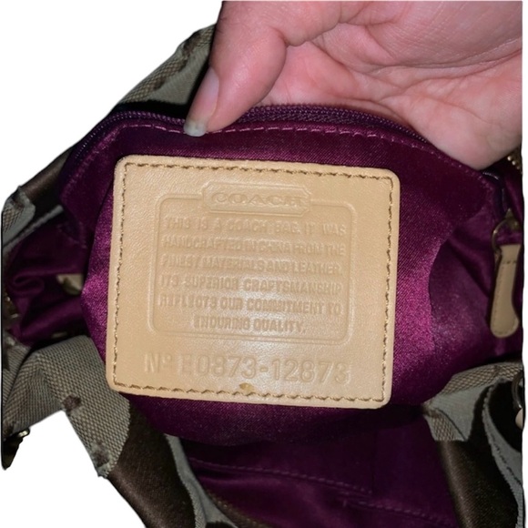 Medium Coach Signature Satchel Brown - Picture 3 of 4